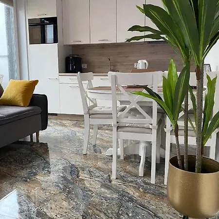 Apartament ZŁOTE TARASY-2